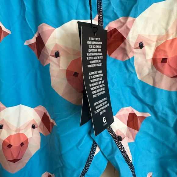 NWT….GRRRL Kandice Pig Print Leggings/ small - Picture 6 of 12
